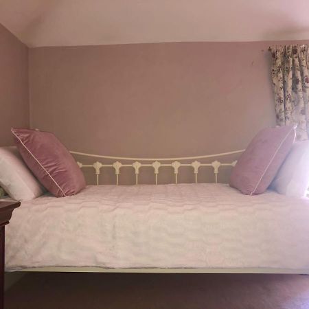 2 Bed Courtyard Apartment At Rockfield House Kells In Meath - Short Term Let Экстерьер фото