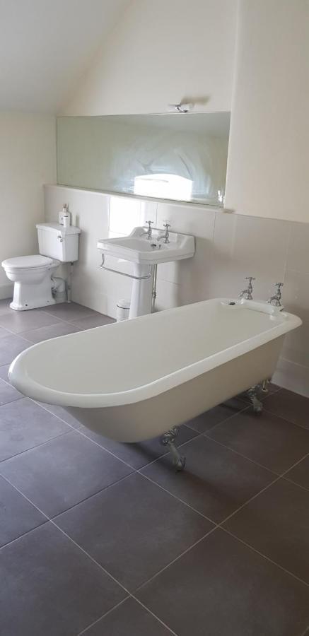 2 Bed Courtyard Apartment At Rockfield House Kells In Meath - Short Term Let Экстерьер фото