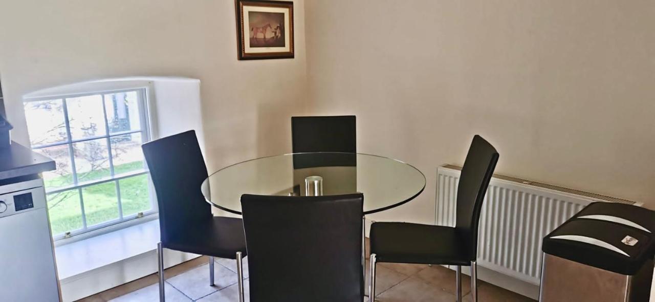 2 Bed Courtyard Apartment At Rockfield House Kells In Meath - Short Term Let Экстерьер фото